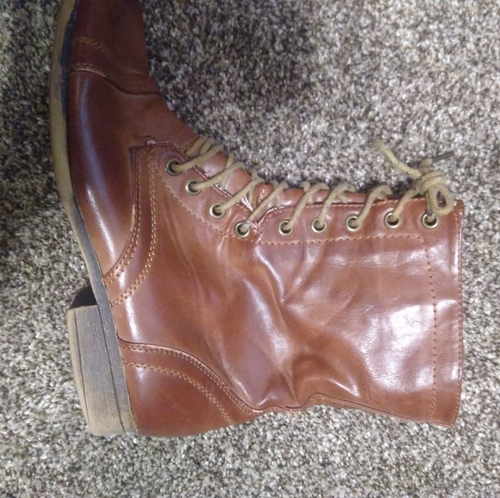 Brown boots - Picture 3 of 5